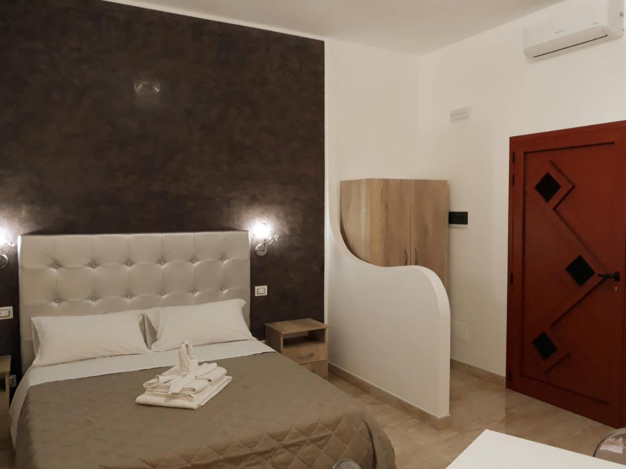 Il Vittoriano Aparthotel Porto Cesareo Buitenkant foto